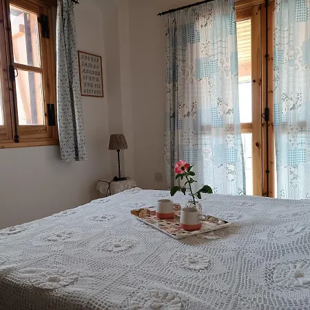 The House Of Pericles بيت للعطل *