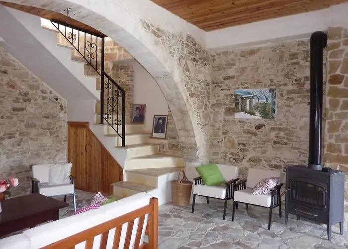 Semesterbostad The House Of Pericles Silikou